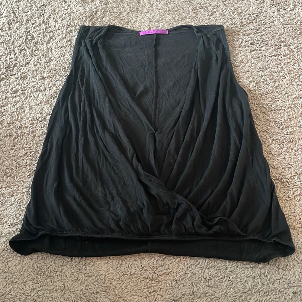 JAC PARKER M black overlaid V-neck tank top. Worn once.